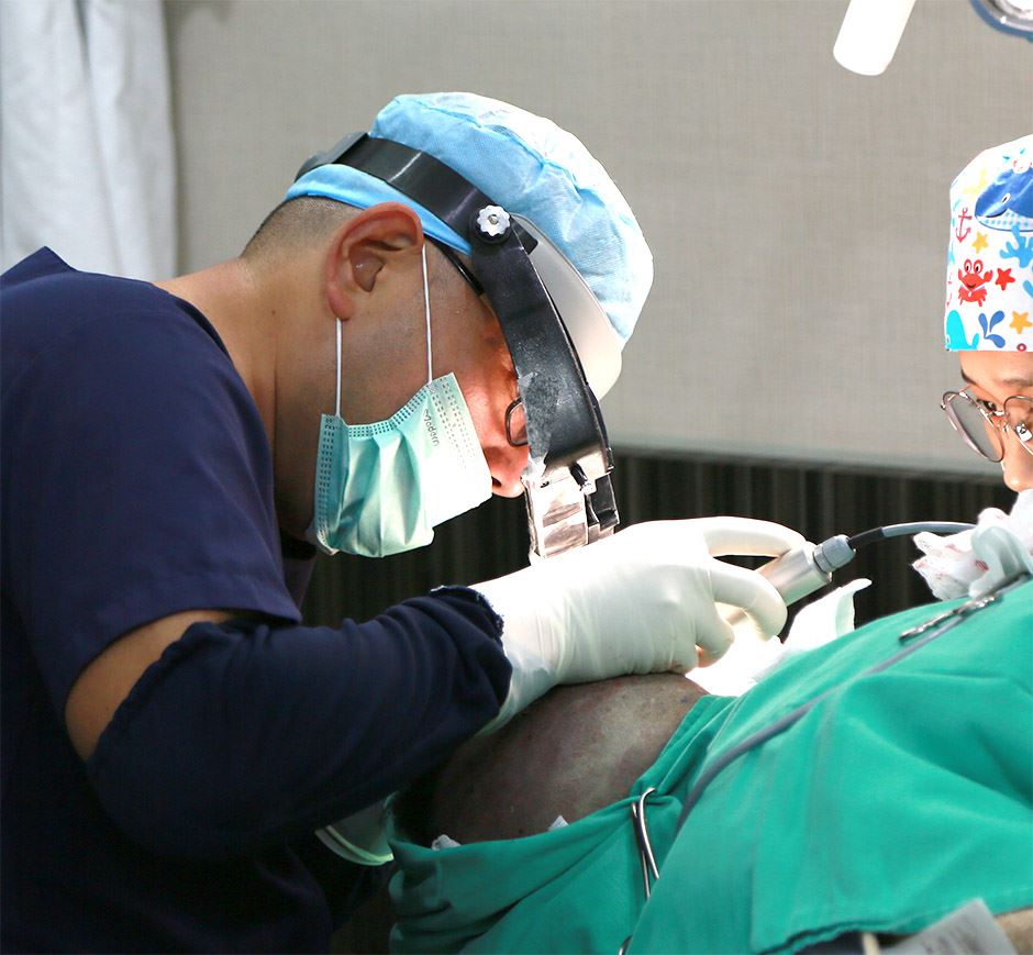 雄性禿,楊氏羅丹,台北植髮,植鬍,植眉,圓禿,掉髮,落髮,楊名權