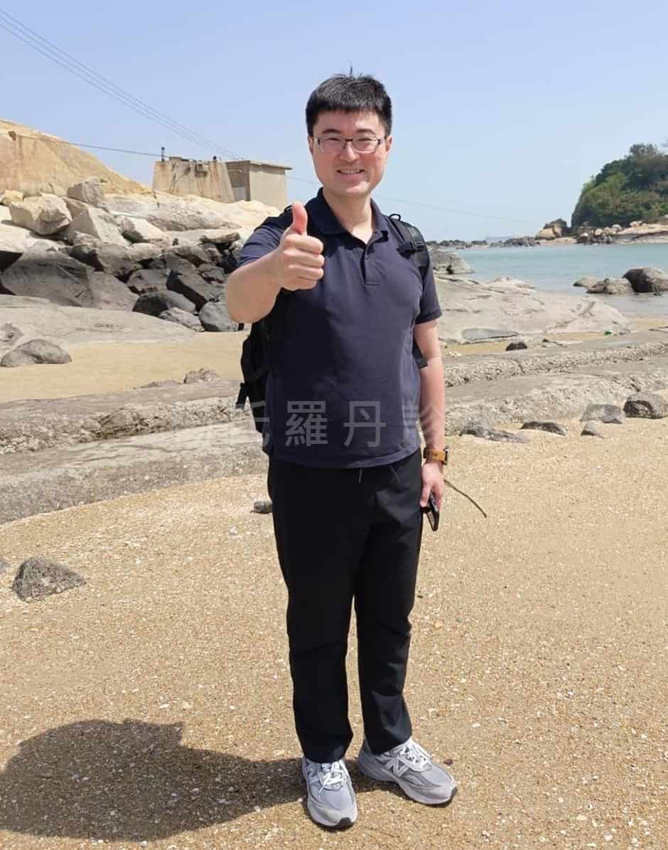 男性嘗試多種瘦身方法無果的減重前照